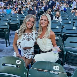 Meet your Posher, Ellen